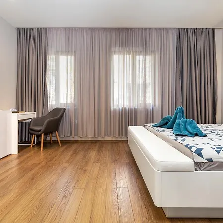 Beautiful 1bd Flat With A Parking Spot In The Centre Апартамент *
